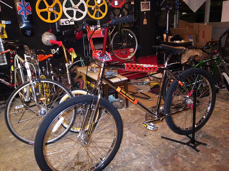 激レア！ 送料込み MON コスクルーザー 26 BMX 復刻 Mongoose マングース 26 オールド BMX KOS KRUISER復刻 - メルカリ